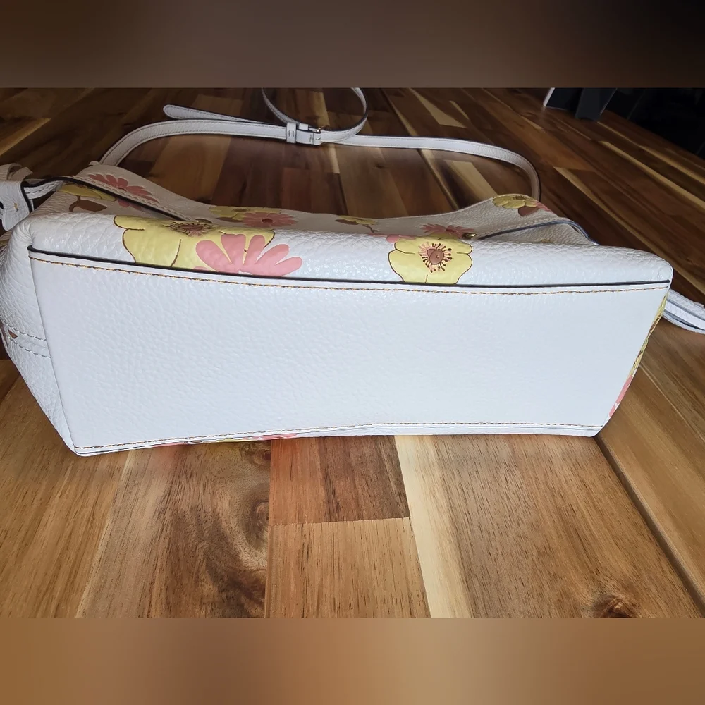 Coach Cream Crossbody Bag with Pink and Yellow Floral Pattern - Picture 5 of 11